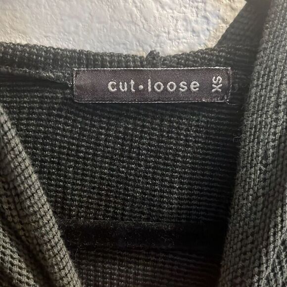 ✨Cut loose green/gray waffle knit sz xs hoodie✨ - Picture 3 of 5